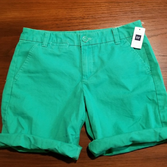 🛑SOLD🛑{GAP} Boyfriend Shorts - Picture 2 of 6